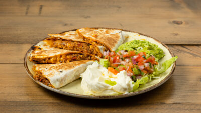 Quesadillas Con Pollo y Maíz  